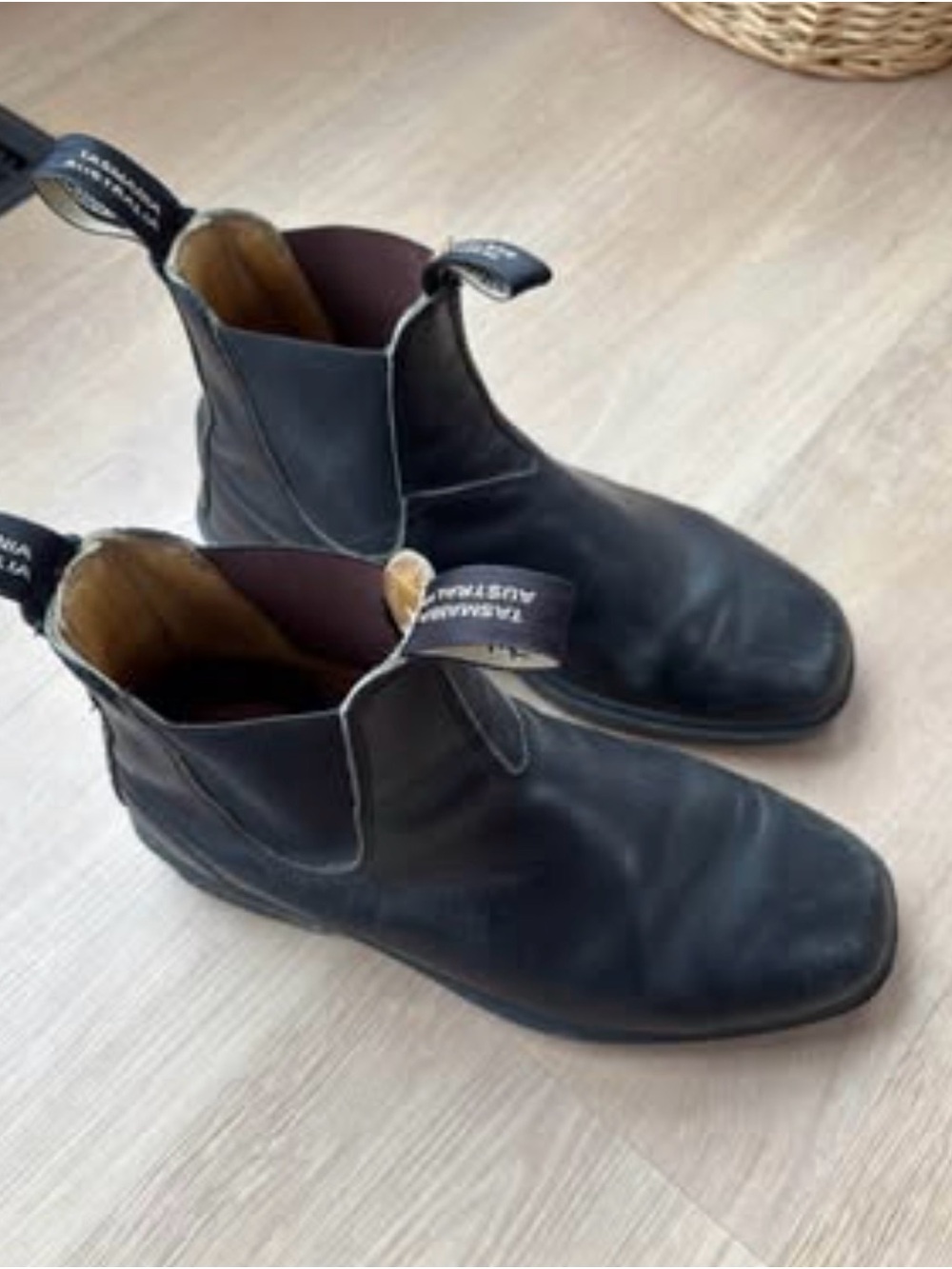 Blundstone Black Leather Chelsea Boots